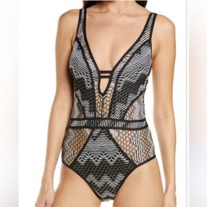 New BECCA Black and White Geometric One Piece Swimsuit